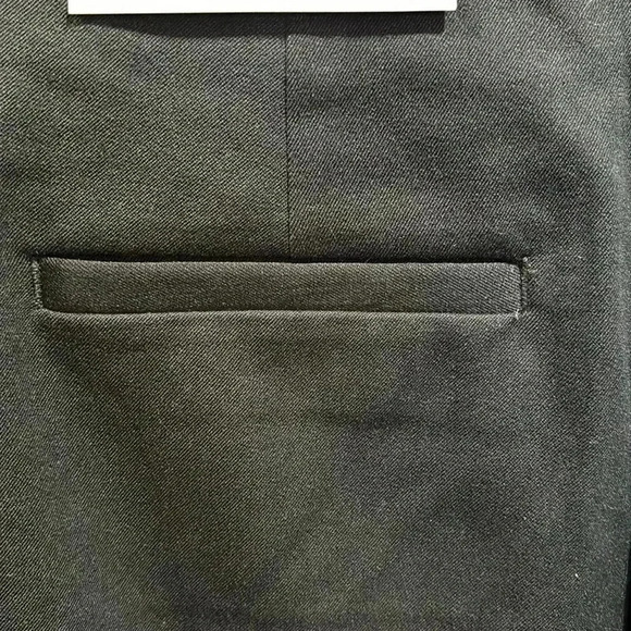 Christopher &  Banks Classic fit trouser leg pants, 2 front slash pockets - Picture 6 of 10